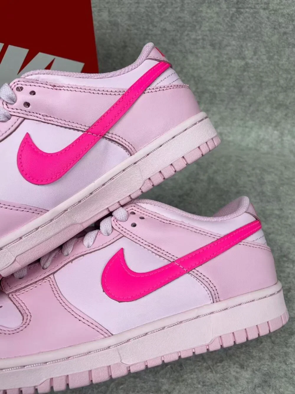 Nike Dunk Low Pink Foam / Hyper Pink Youth Girls Shoes Original Box